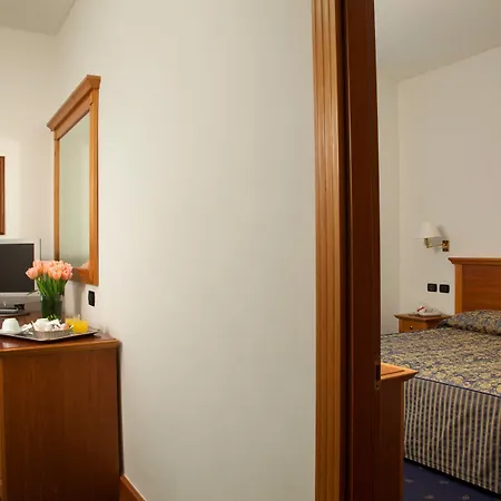 호텔 디플로마틱