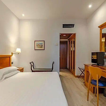 Diplomatic Hotel 3*